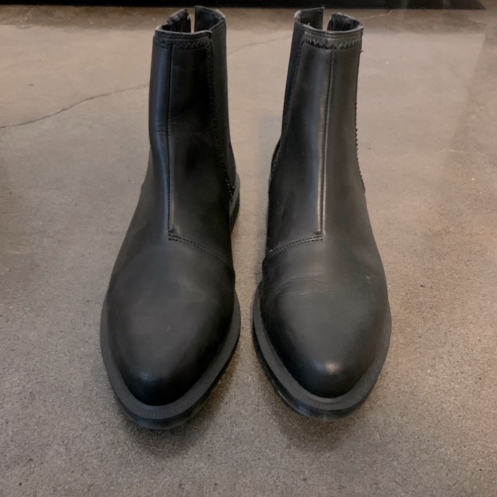 Worn once! Doc Marten Chelsea boot